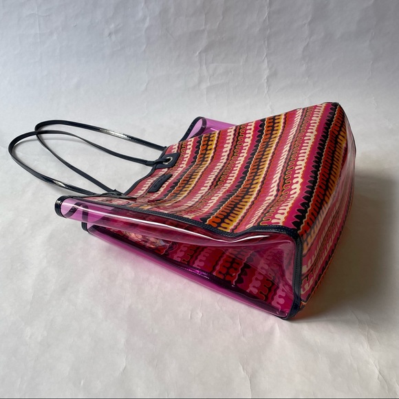 Vera Bradley Beach Tote - Picture 6 of 12